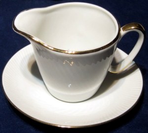 LECHERA PORCELANA MAH